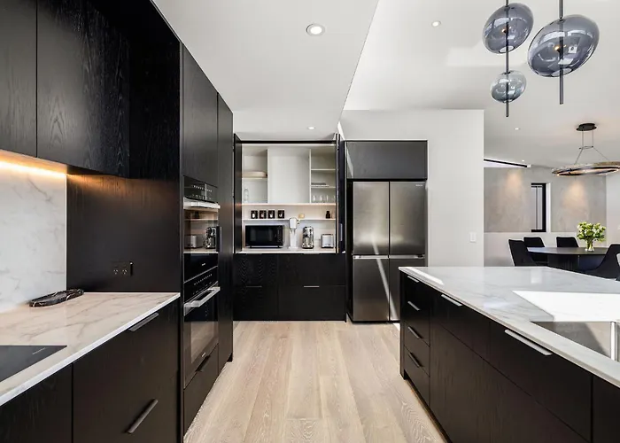 Absolute Luxury On Warren
