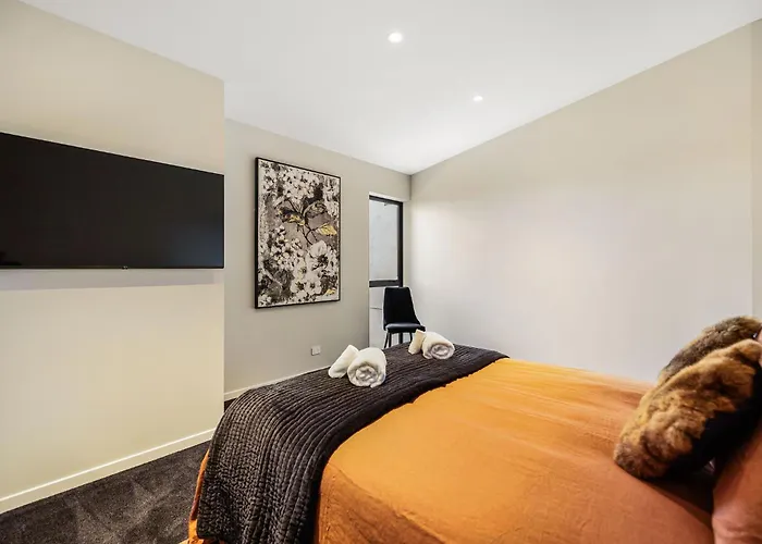 Absolute Luxury On Warren *