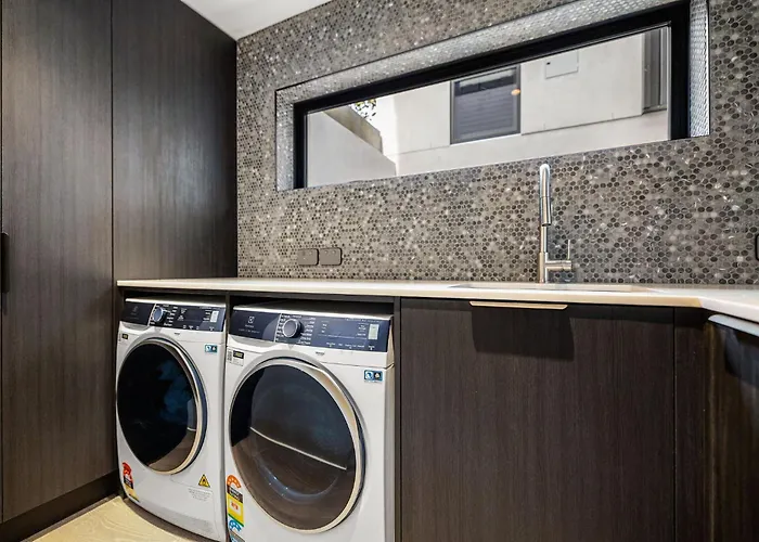 Absolute Luxury On Warren *