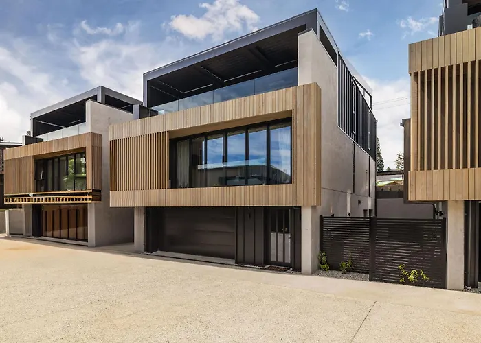 Absolute Luxury On Warren