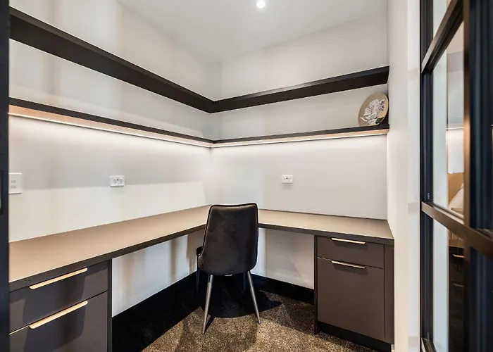 Absolute Luxury On Warren